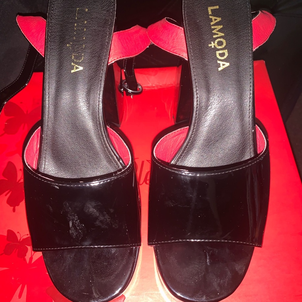 Lamoda Black Patent Heels